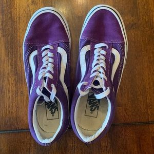 Purple canvas and suede old school vans. Only worn a few times. Great con.